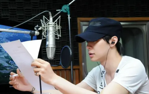 С������